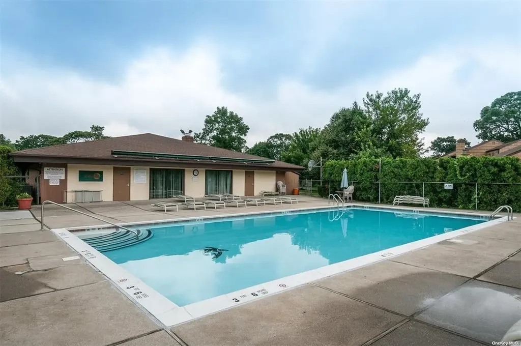 78 Scarlett Drive Commack NY 11725