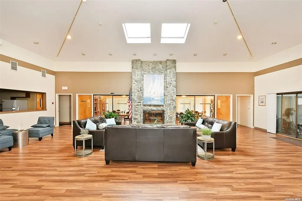 78 Scarlett Drive Commack NY 11725