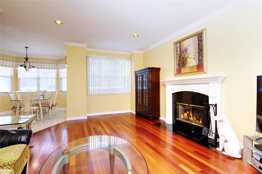20 Whispering Woods Drive Smithtown NY 11787
