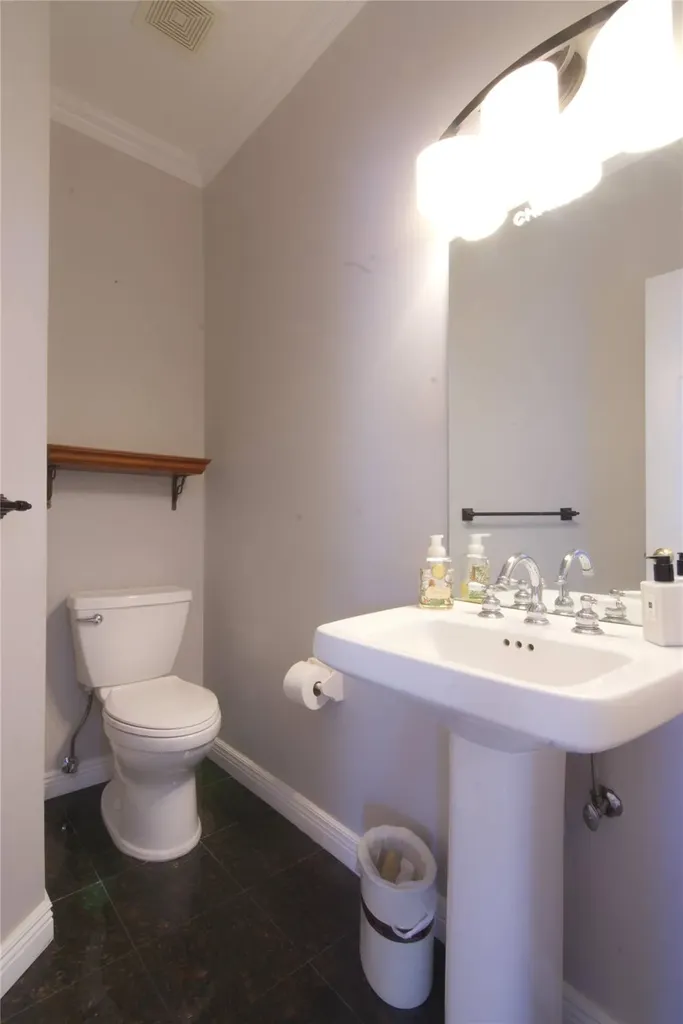 20 Whispering Woods Drive Smithtown NY 11787