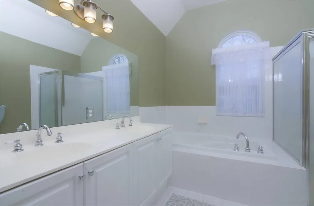 20 Whispering Woods Drive Smithtown NY 11787