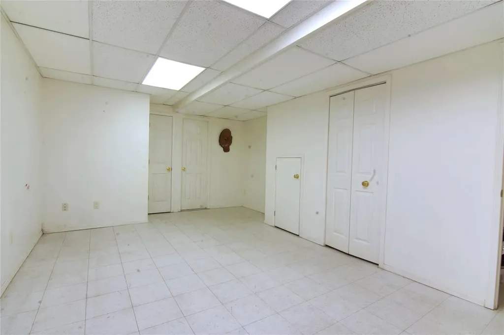 20 Whispering Woods Drive Smithtown NY 11787
