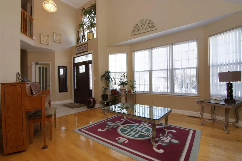 20 Whispering Woods Drive Smithtown NY 11787