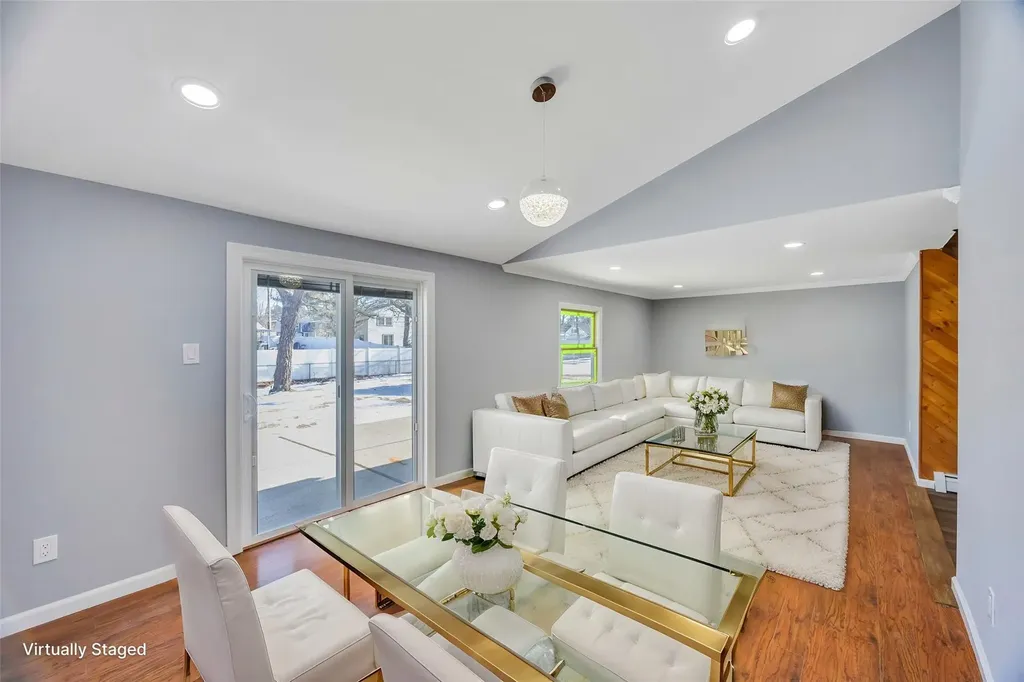 51 Pitchpine Place Medford NY 11763