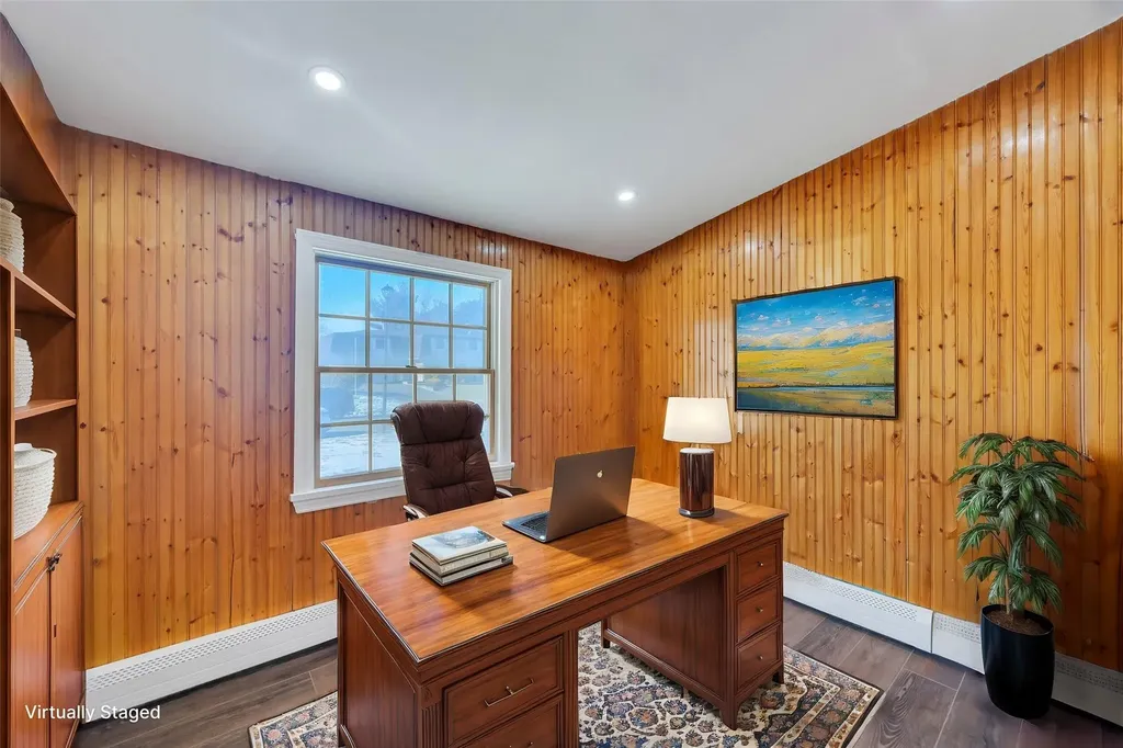51 Pitchpine Place Medford NY 11763