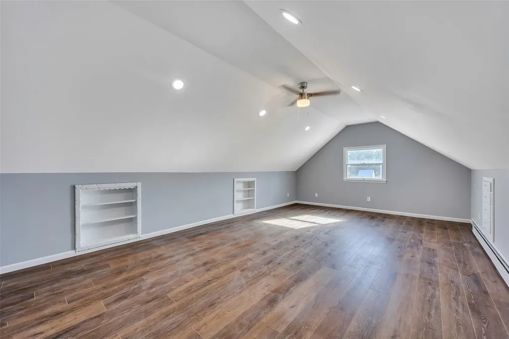 51 Pitchpine Place Medford NY 11763