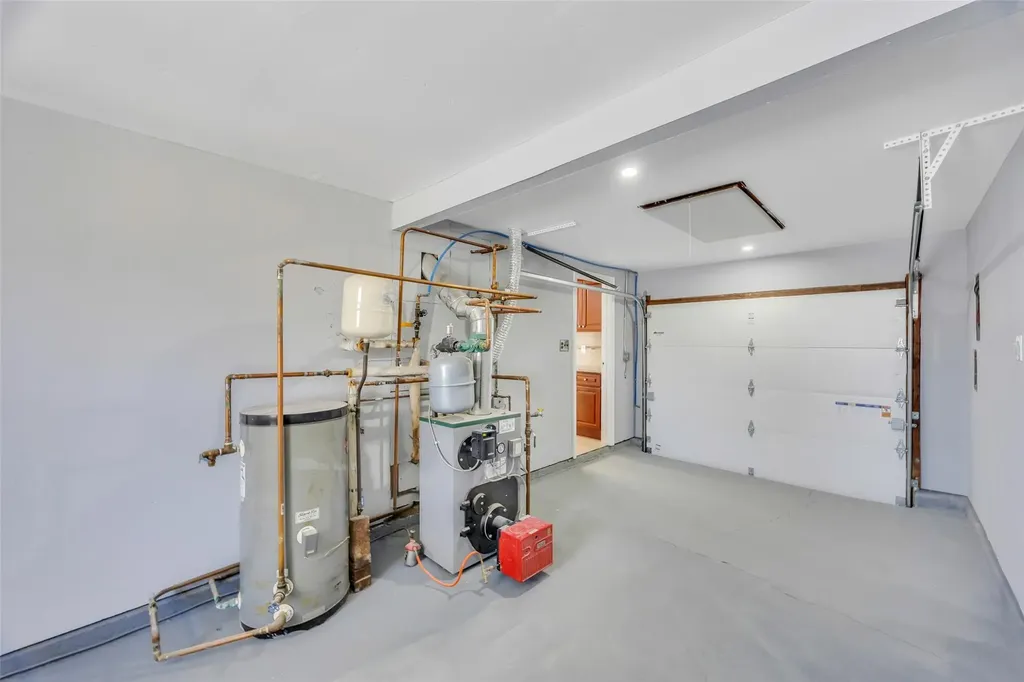 51 Pitchpine Place Medford NY 11763
