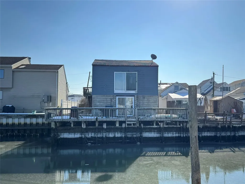 5 Washington Place Baldwin NY 11510