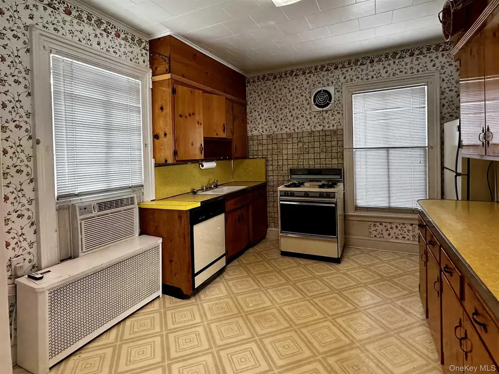 59 Montgomery Street Poughkeepsie NY 12601