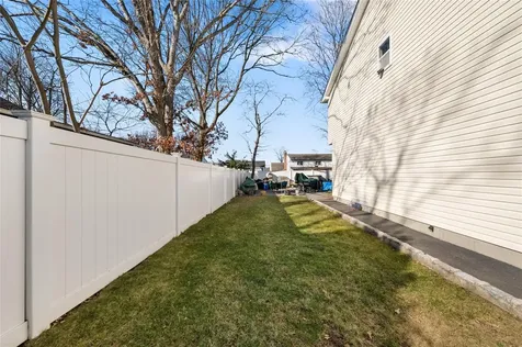 77 Madison Street Amityville NY 11701