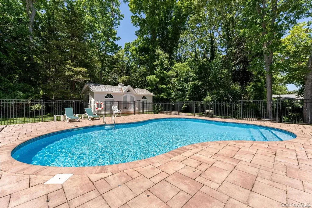 26 Romana Drive Hampton Bays NY 11946