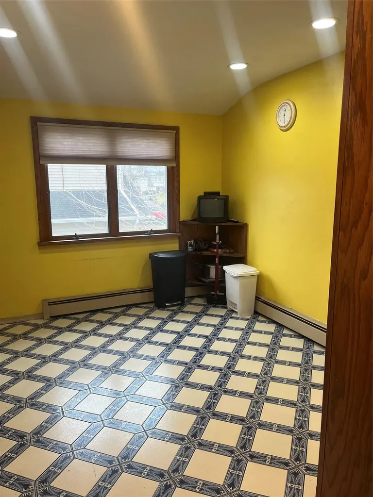 24 Cabot Road W Massapequa NY 11758