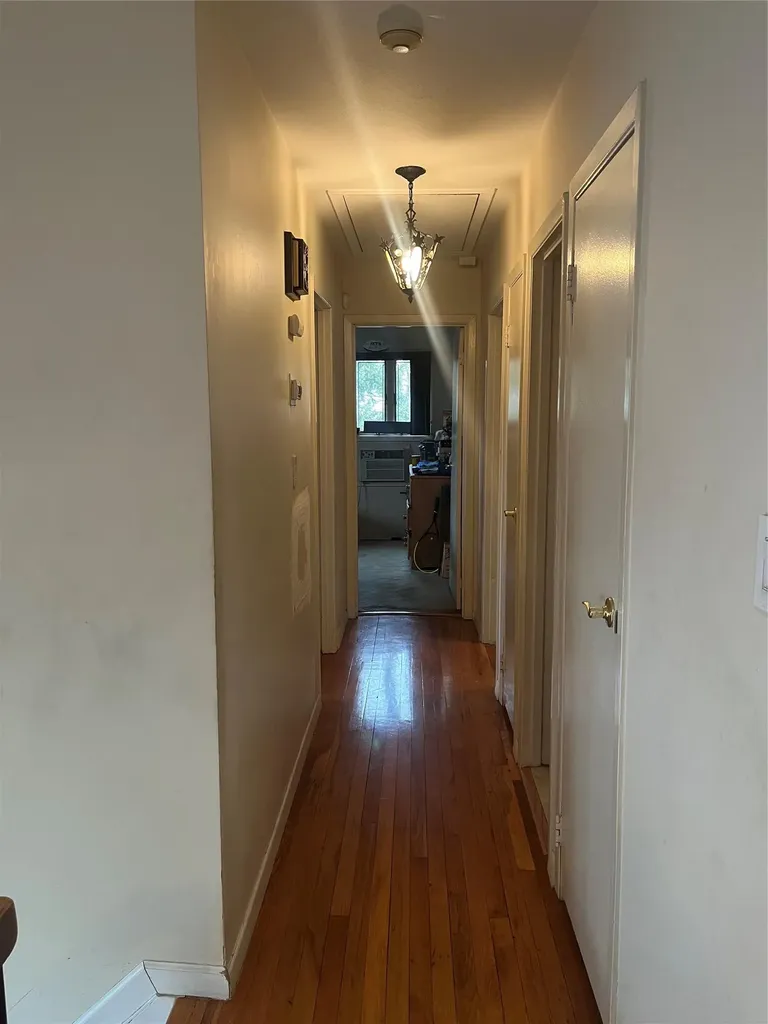 24 Cabot Road W Massapequa NY 11758