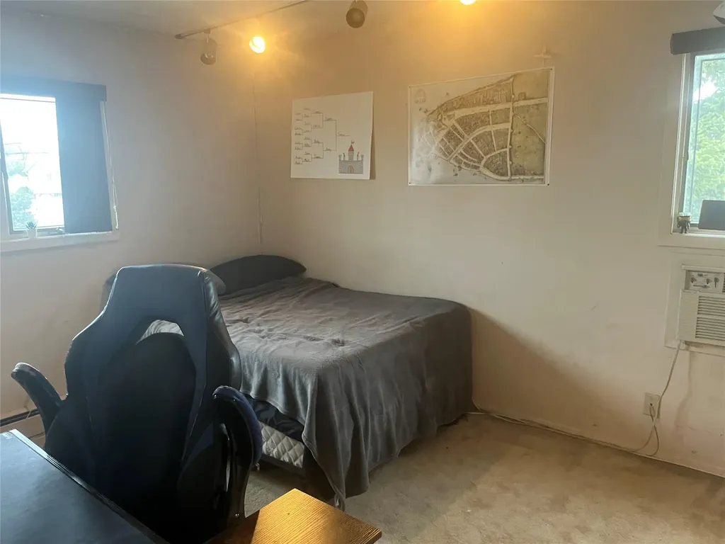 24 Cabot Road W Massapequa NY 11758