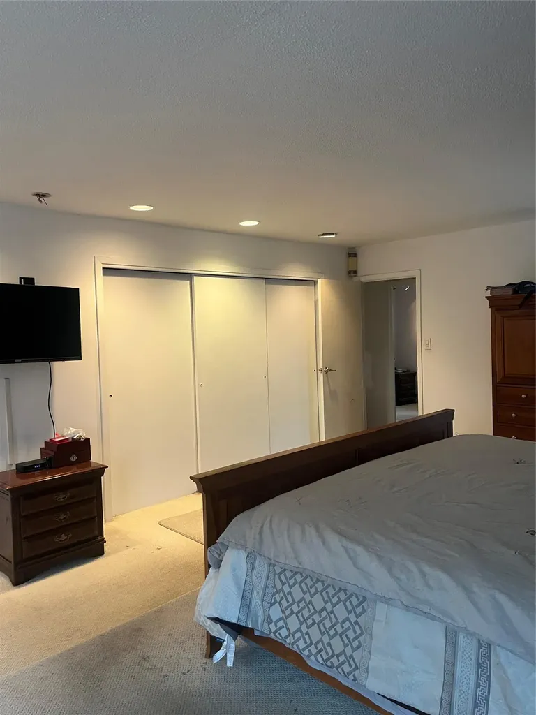 24 Cabot Road W Massapequa NY 11758
