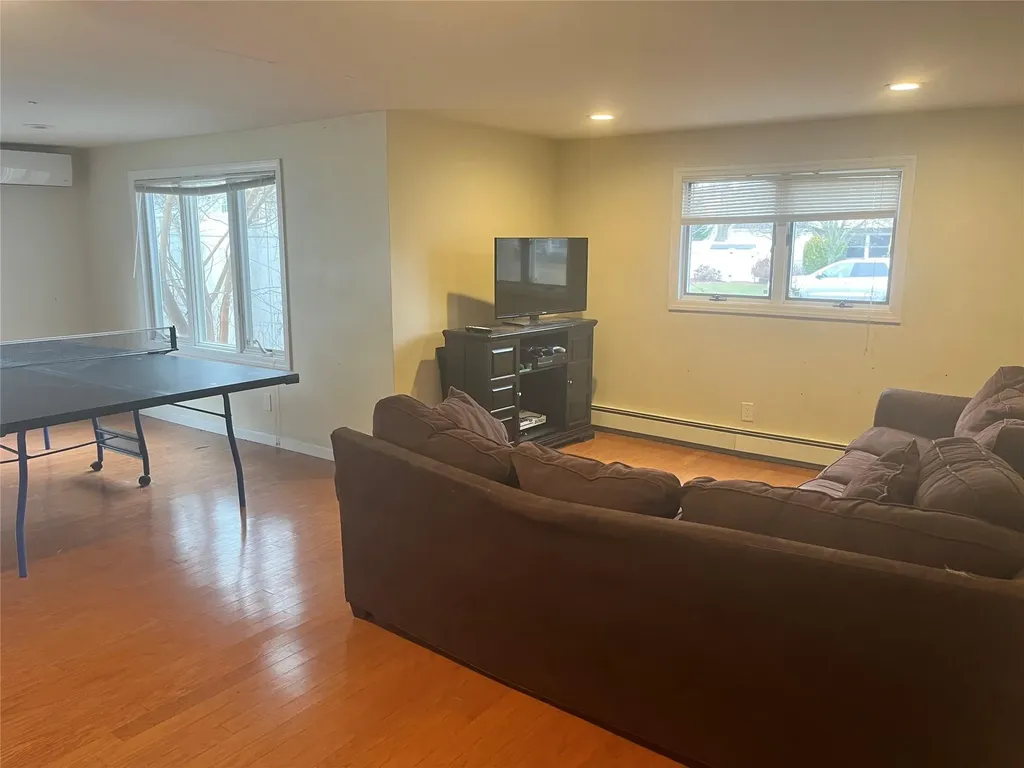 24 Cabot Road W Massapequa NY 11758