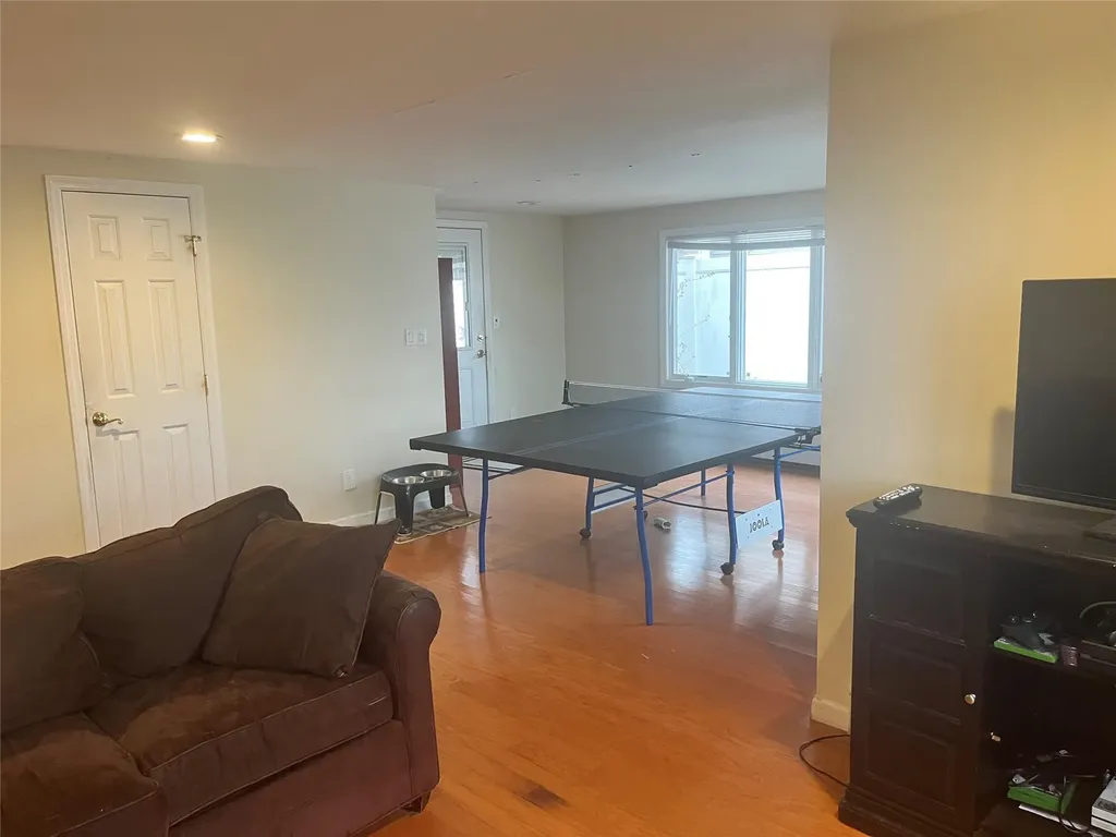 24 Cabot Road W Massapequa NY 11758