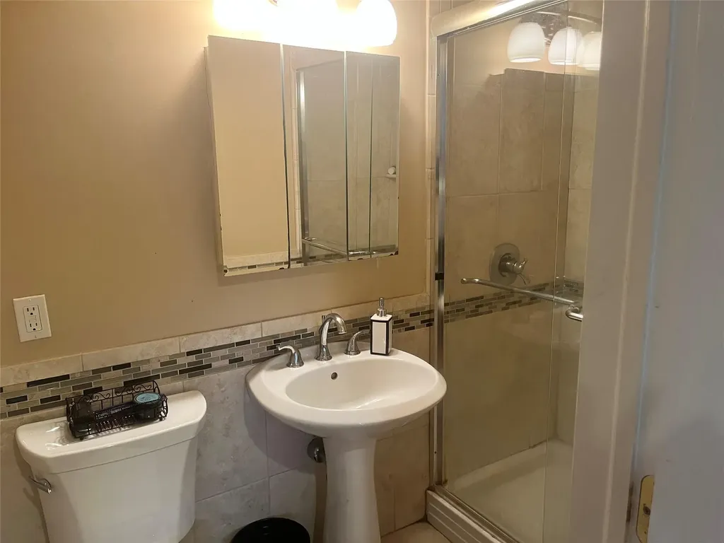 24 Cabot Road W Massapequa NY 11758