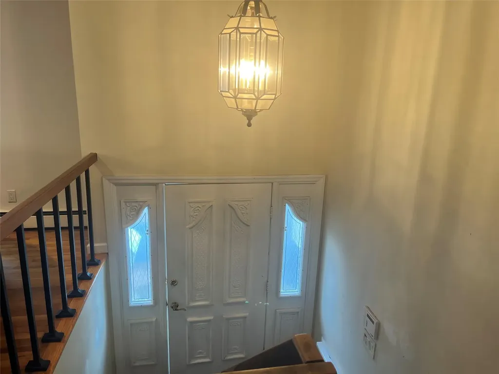 24 Cabot Road W Massapequa NY 11758
