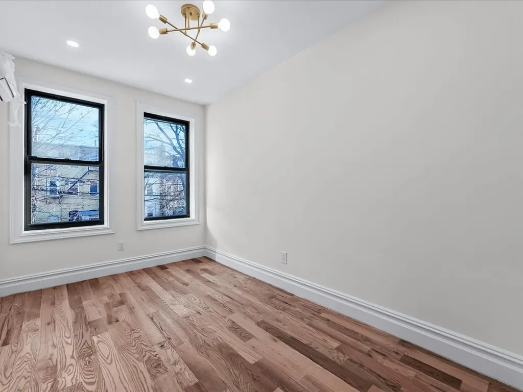 119 East 29th Street Brooklyn NY 11226