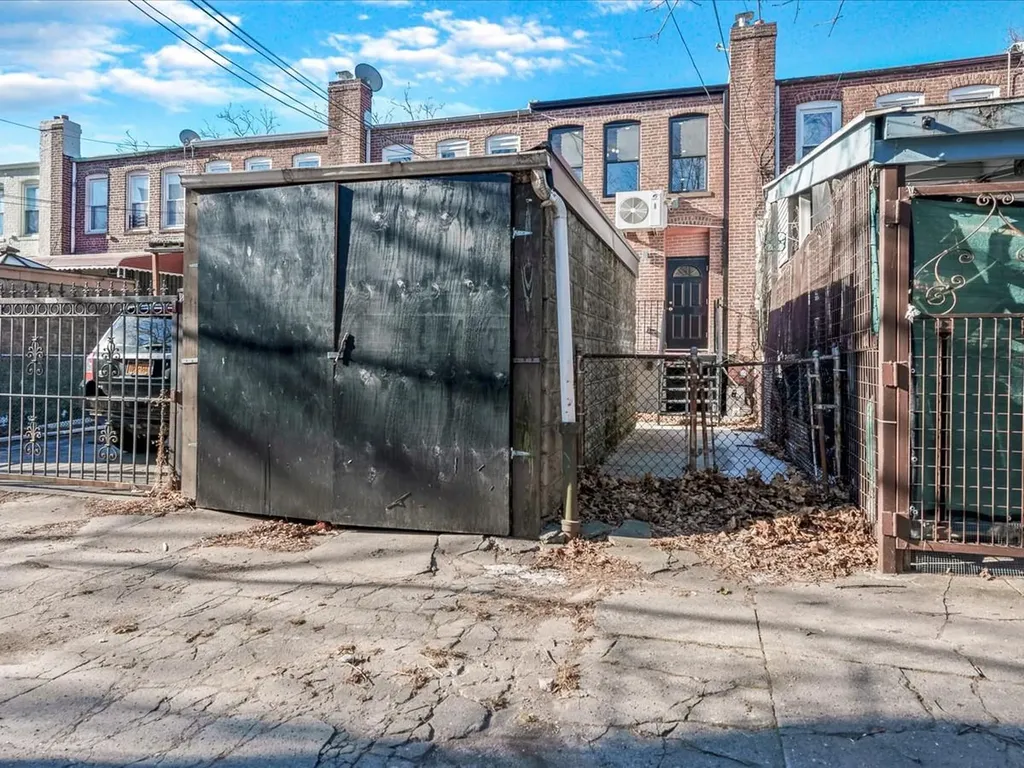 119 East 29th Street Brooklyn NY 11226