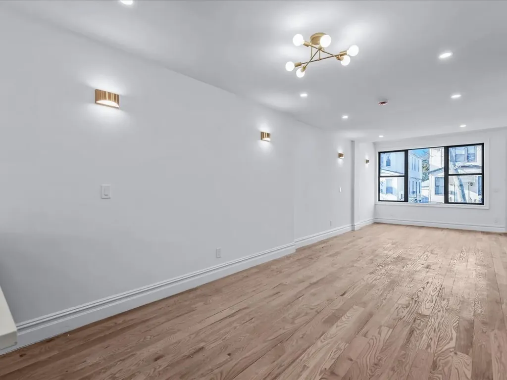 119 East 29th Street Brooklyn NY 11226