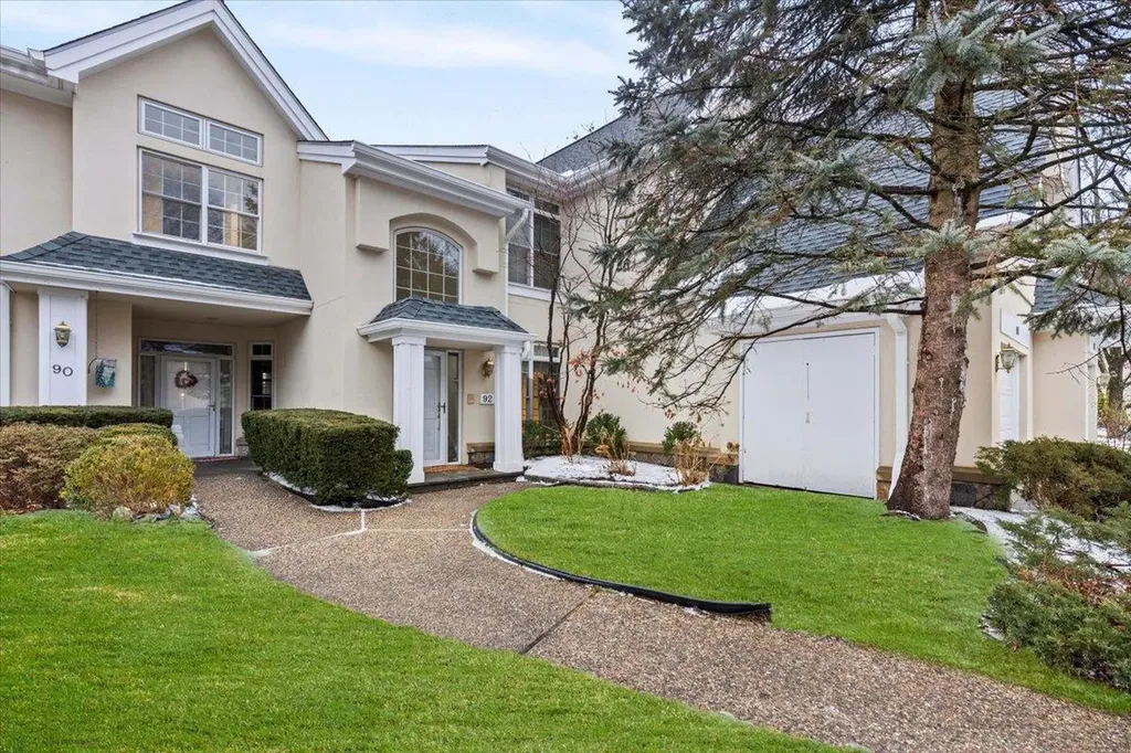92 Doral Greens Drive W Rye Brook NY 10573