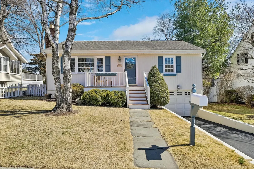 8 Seneca Avenue White Plains NY 10603