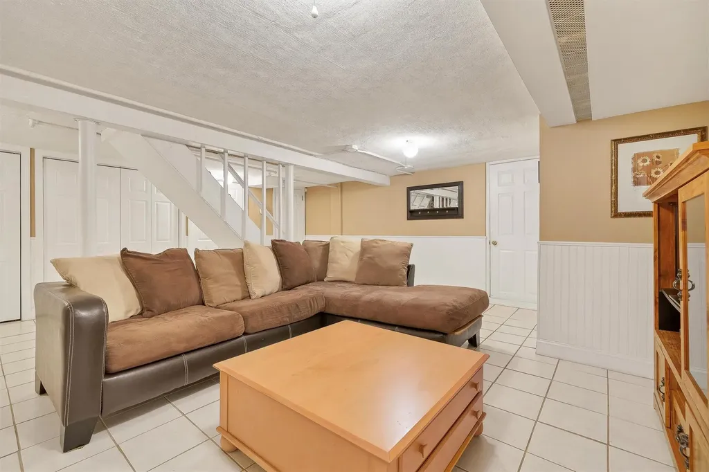 8 Seneca Avenue White Plains NY 10603