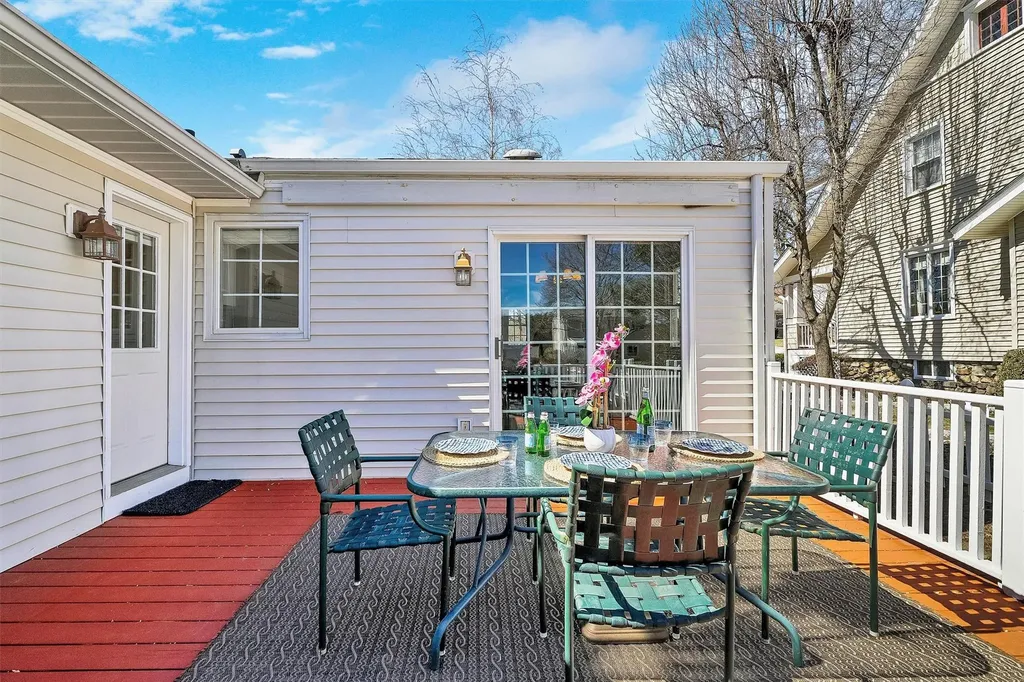 8 Seneca Avenue White Plains NY 10603