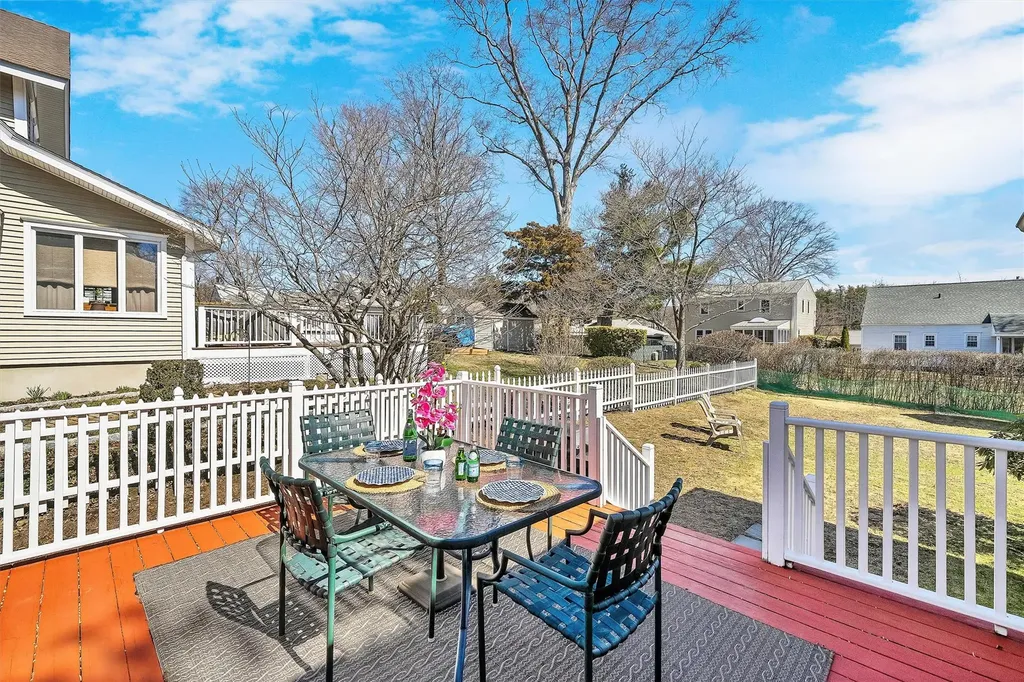 8 Seneca Avenue White Plains NY 10603