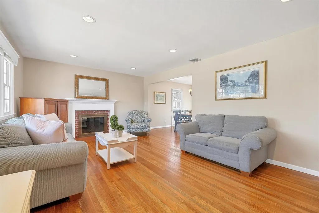 8 Seneca Avenue White Plains NY 10603