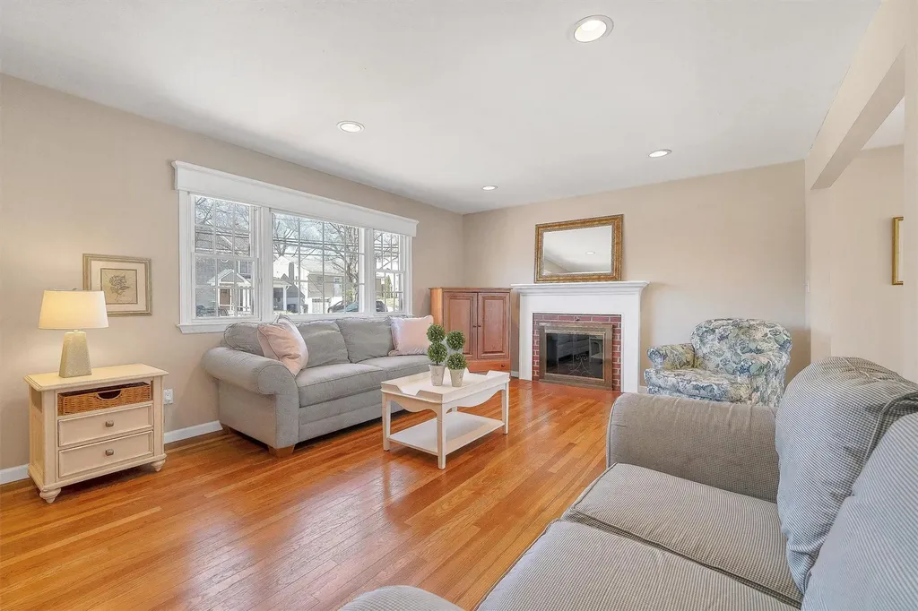 8 Seneca Avenue White Plains NY 10603