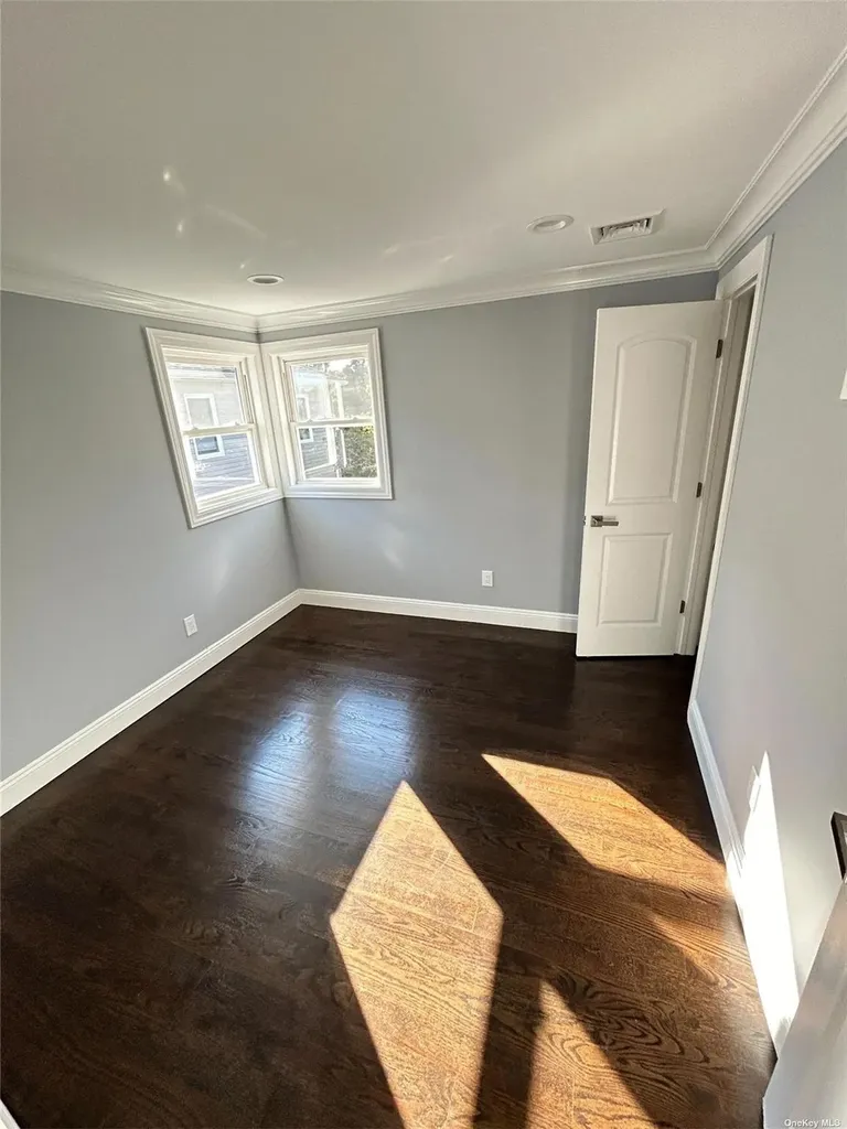 211 Sunnyside Road Oceanside NY 11572
