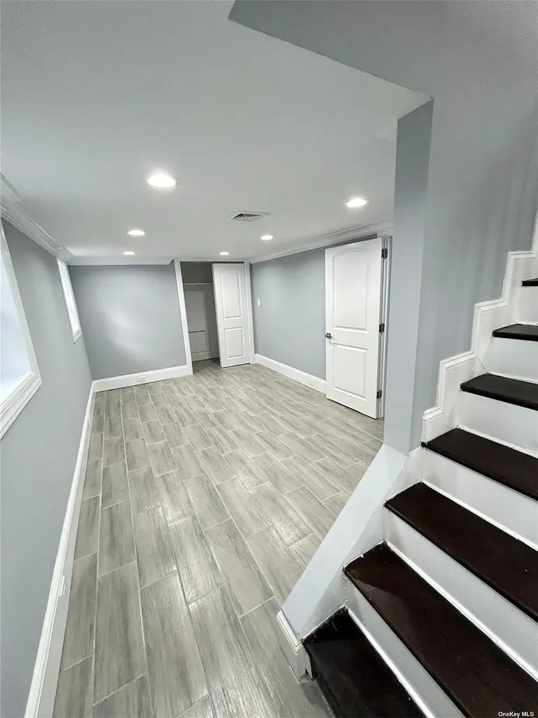 211 Sunnyside Road Oceanside NY 11572
