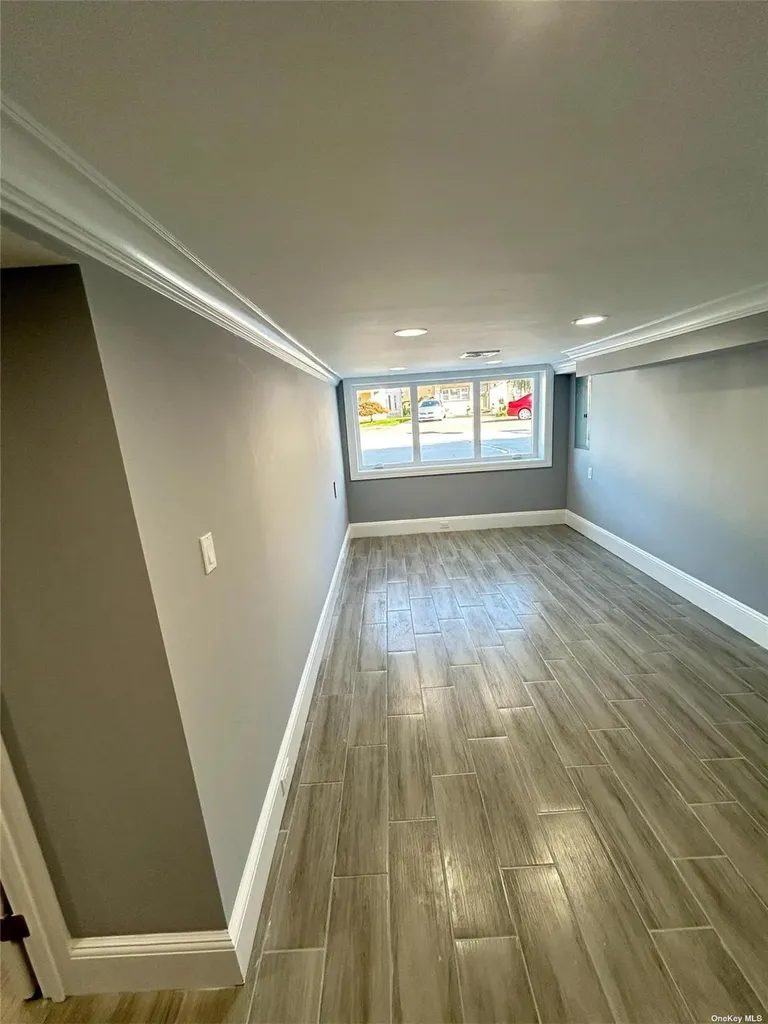 211 Sunnyside Road Oceanside NY 11572