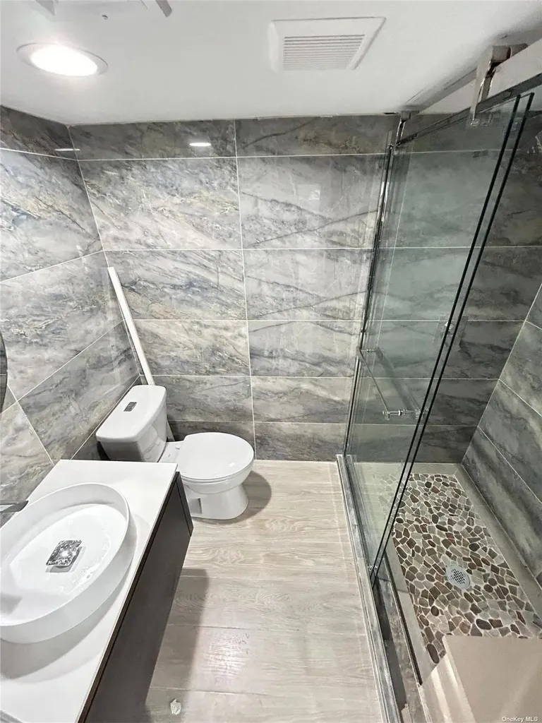 211 Sunnyside Road Oceanside NY 11572