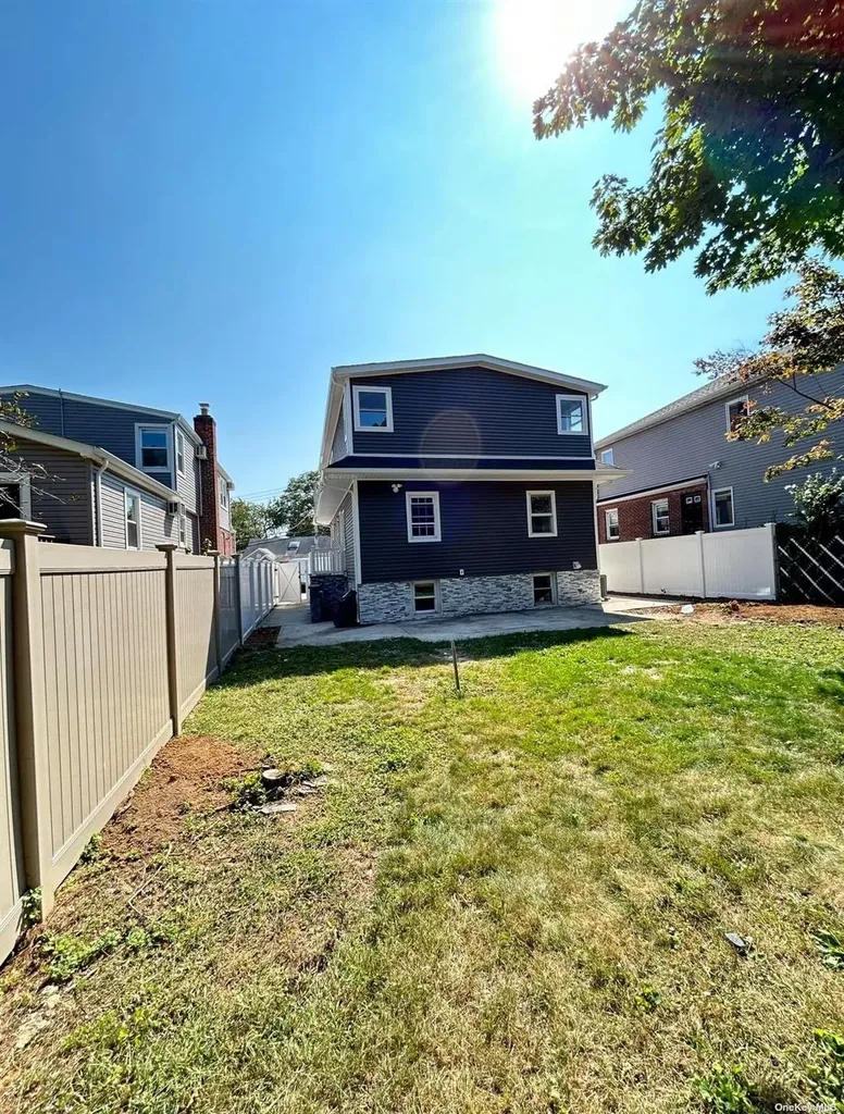 211 Sunnyside Road Oceanside NY 11572