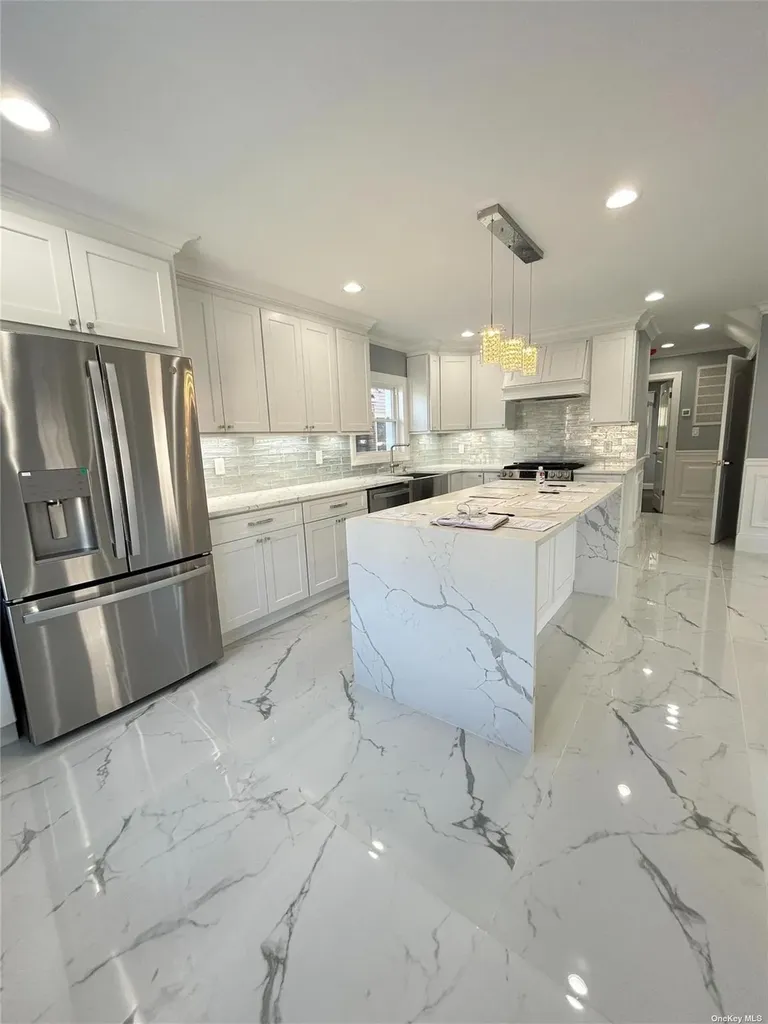 211 Sunnyside Road Oceanside NY 11572