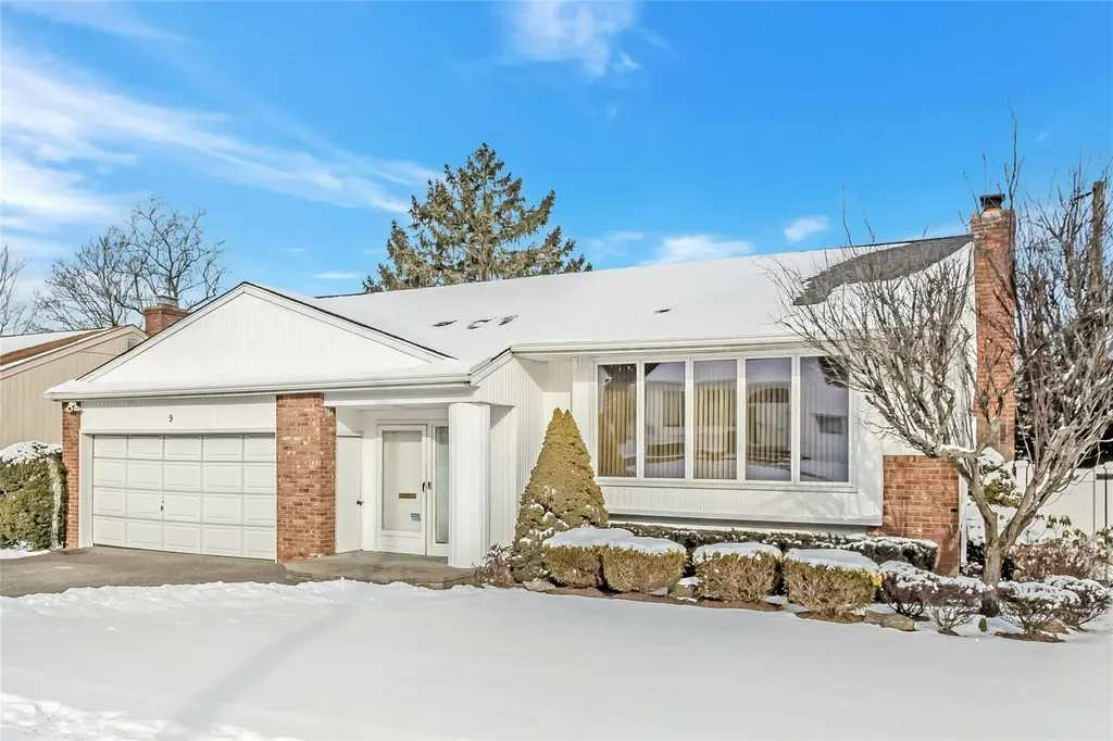 9 Linda Lane Plainview NY 11803