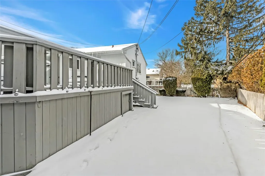 9 Linda Lane Plainview NY 11803