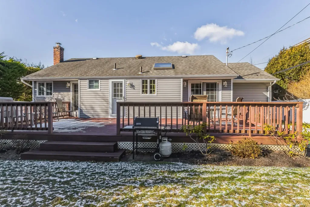 5 Haven Lane Old Bethpage NY 11804