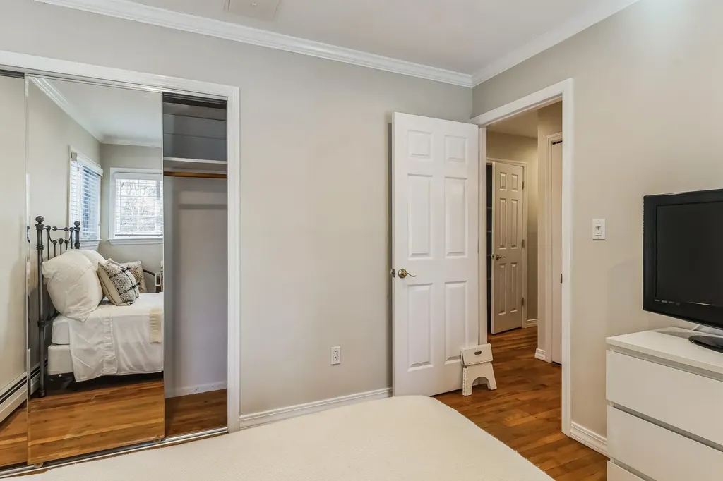 5 Haven Lane Old Bethpage NY 11804