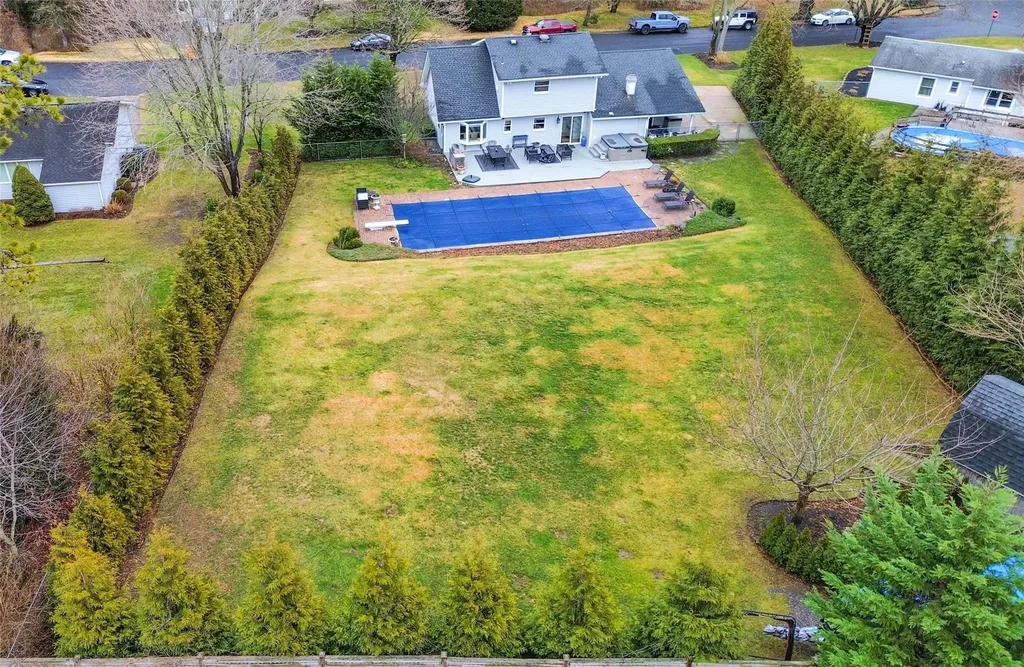 4 Rider Lane Shoreham NY 11786