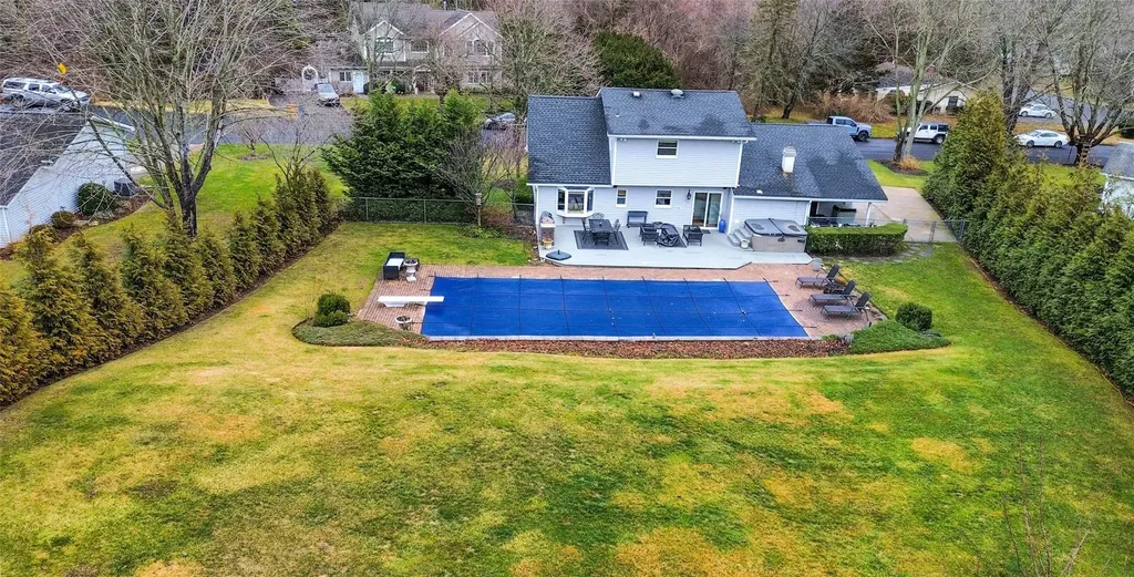 4 Rider Lane Shoreham NY 11786