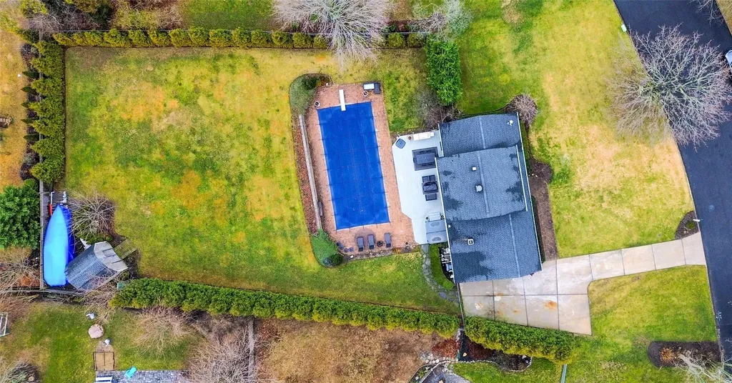 4 Rider Lane Shoreham NY 11786