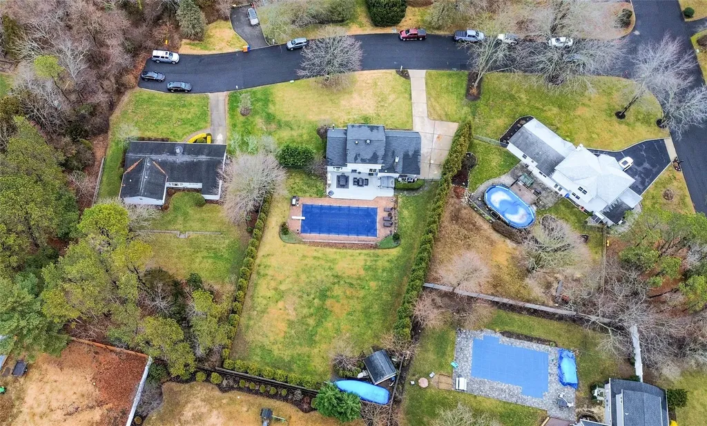 4 Rider Lane Shoreham NY 11786