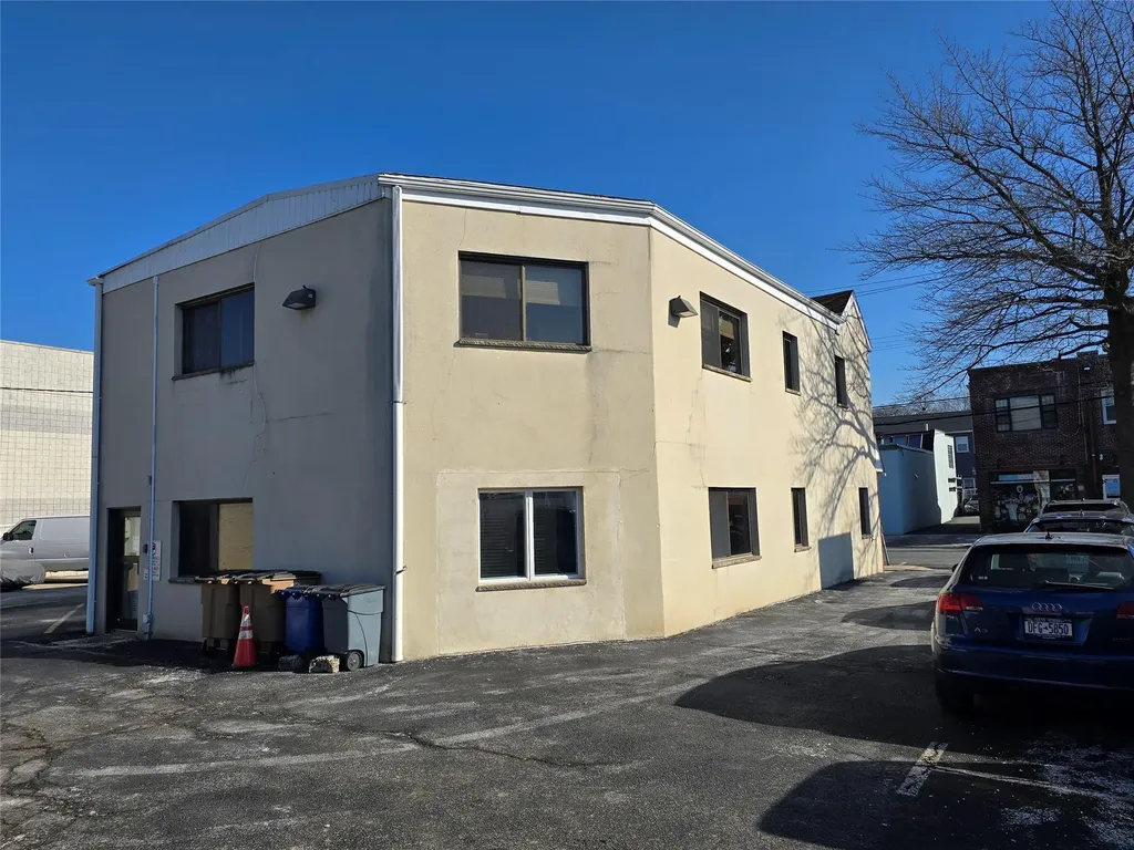 443 Fifth Avenue Pelham NY 10803