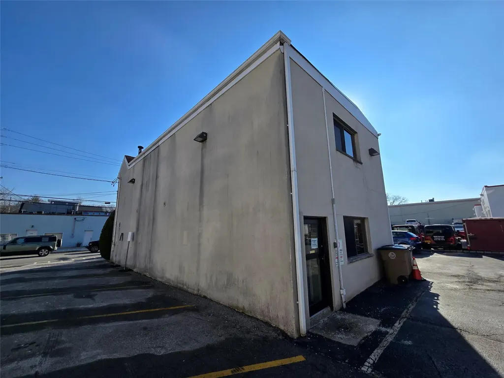443 Fifth Avenue Pelham NY 10803