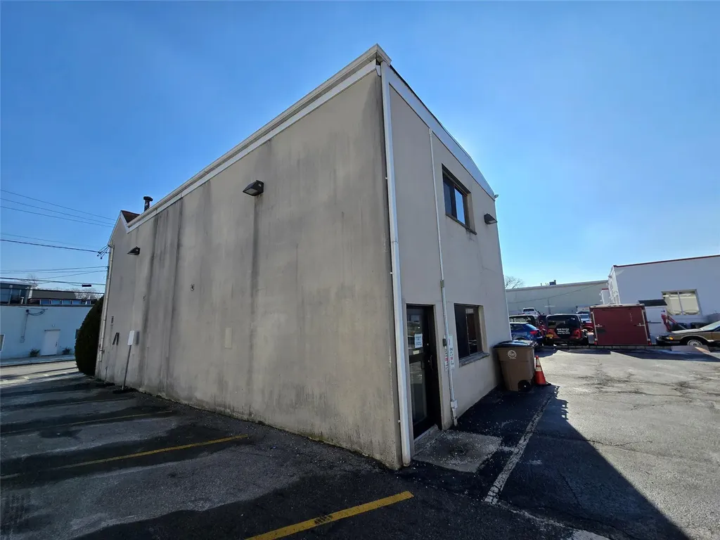 443 Fifth Avenue Pelham NY 10803